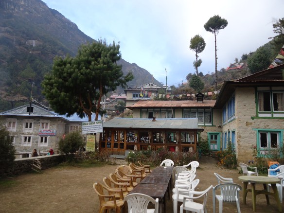 Monjo Guest House EBC Trek
