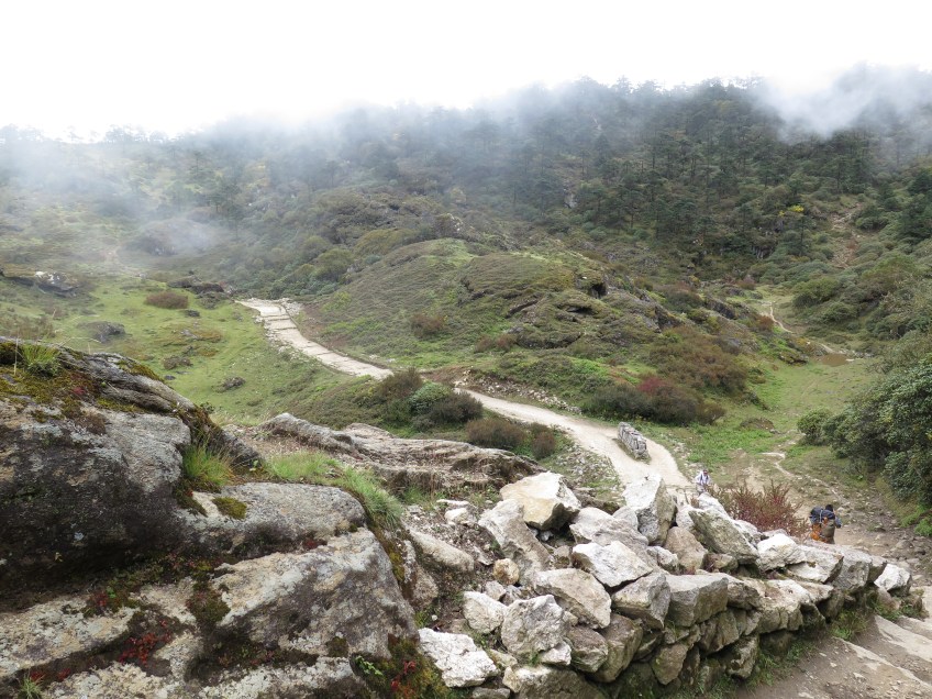 To Khumjung from Namche Bazaar