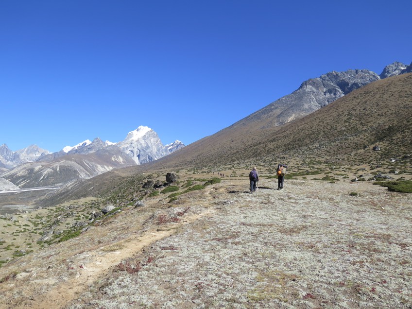 EBC Trek Dingboche to Lobuche