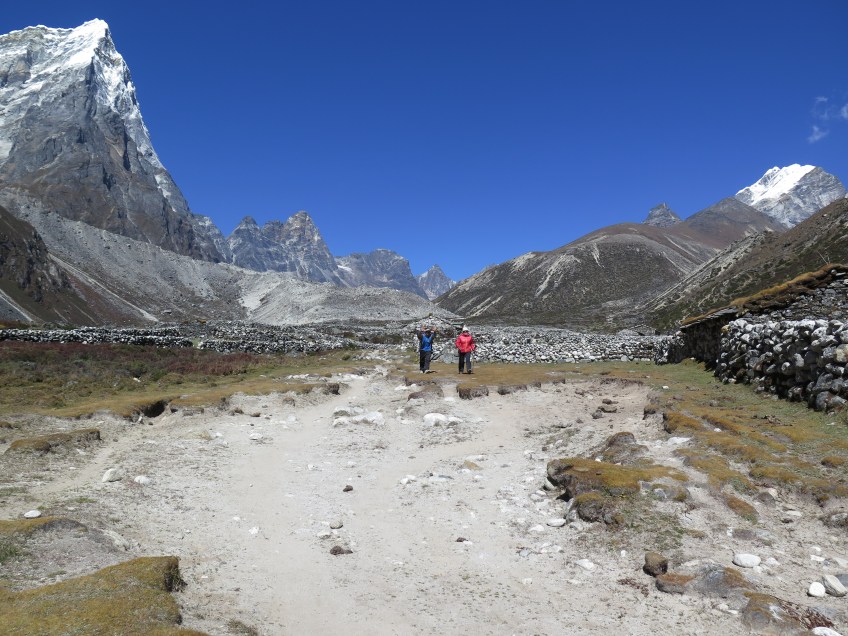 Khumbu Khola Valley heading towards Periche