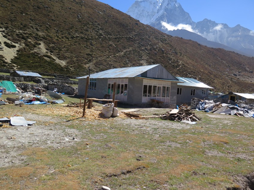 Earth quake damage in Periche