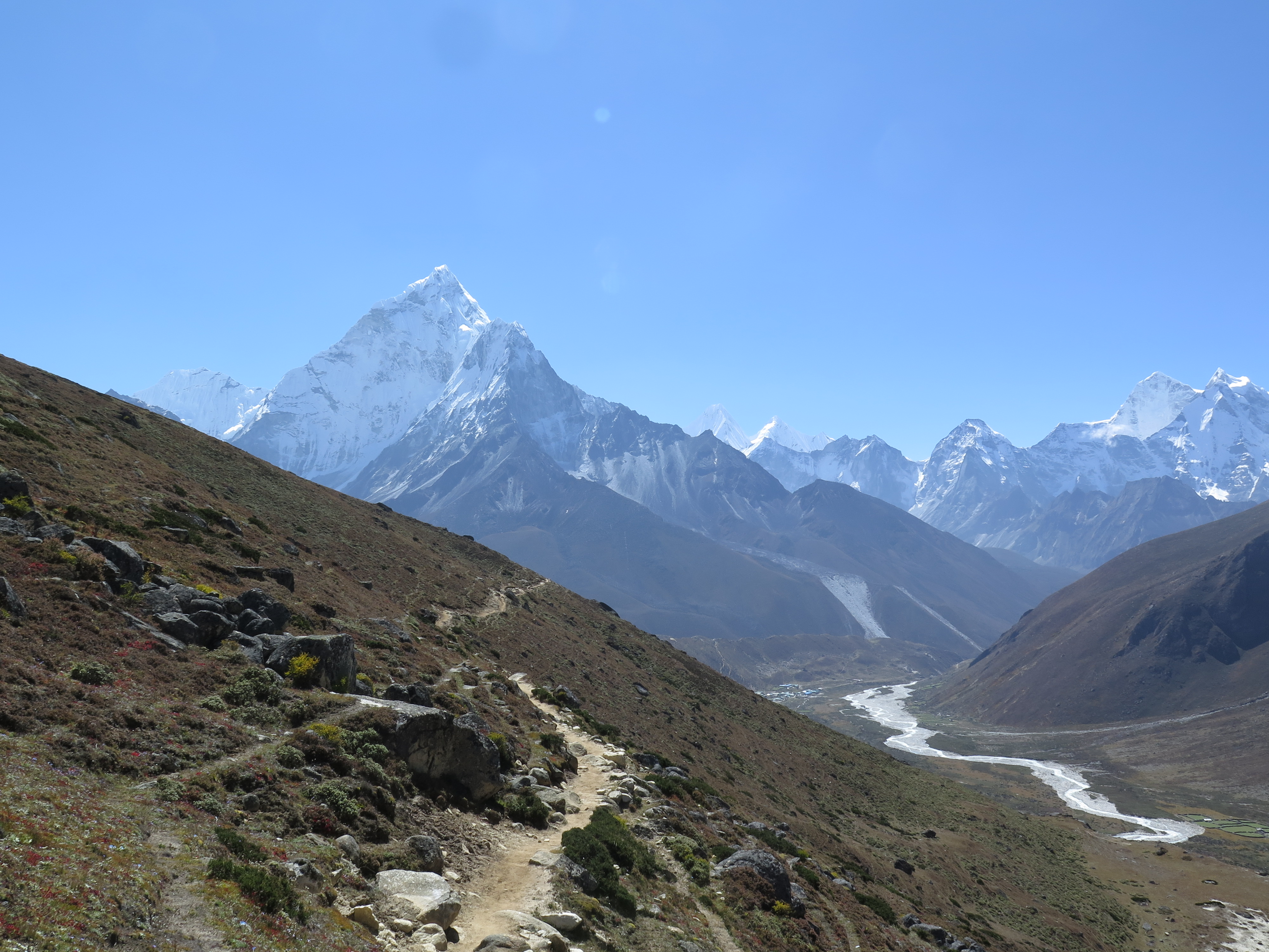 EBC Trek Dingboche to Dughla above Periche