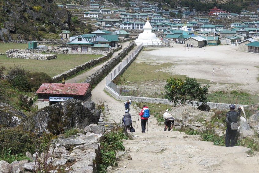 Near the gate to Khumjung Village the walk past the Edmund Hillary School